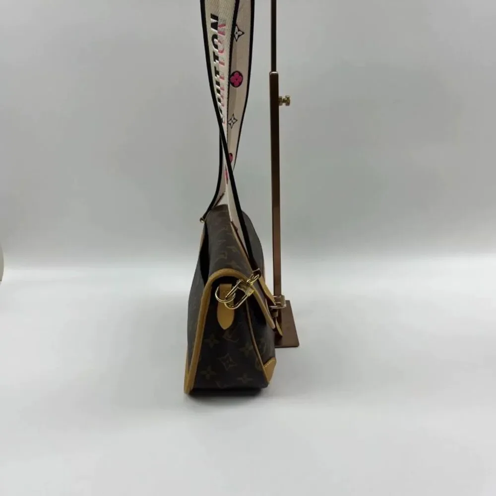 Louis Vuitton Women Pre-Loved Bag Very Good Condition